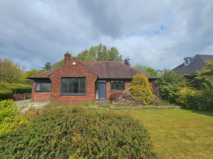 3 Bedroom Detached Bungalow To Rent In Langley Avenue, Grotton, Oldham, OL4