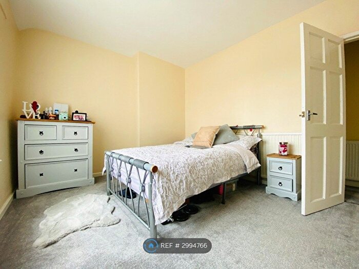 2 Bedroom Terraced House To Rent In Oakland Terrace, Doncaster, DN12