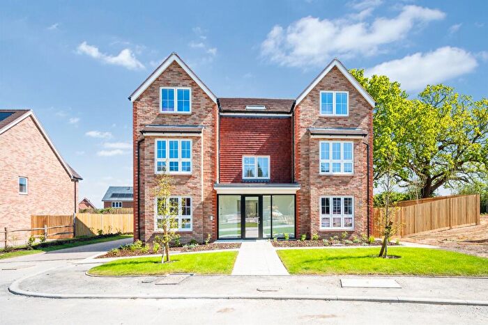 1 Bedroom Apartment For Sale In Goldbridge Road, Newick, Lewes, BN8