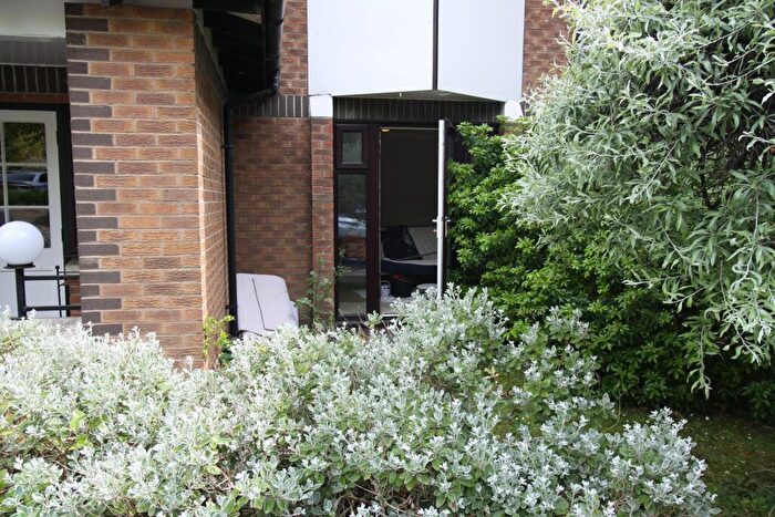 1 Bedroom Flat To Rent In Halley Gardens, SE13