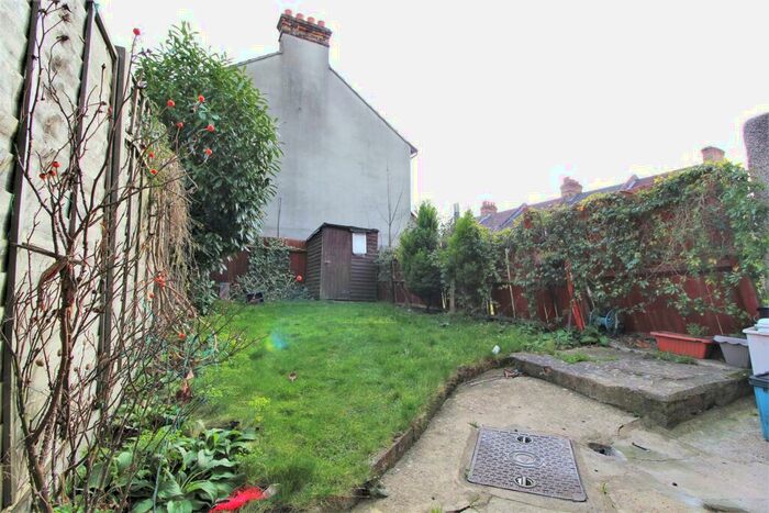 3 Bedroom Terraced House For Sale In Lucerne Road, Thornton Heath, CR7
