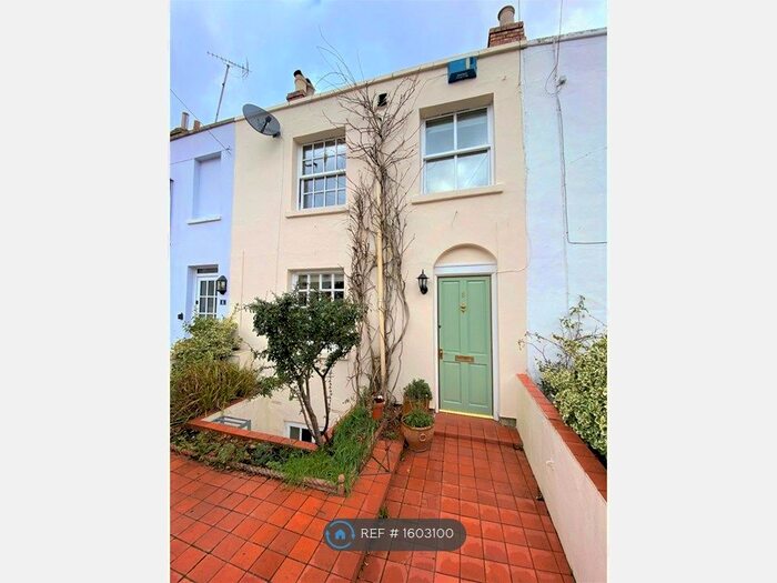 2 Bedroom Terraced House To Rent In White Cross Square, Cheltenham, GL53