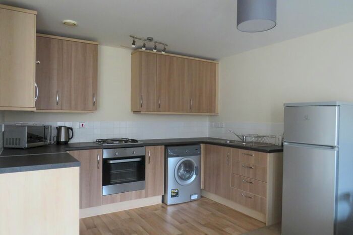 2 Bedroom Flat To Rent In Candleford Court, Buckingham, MK18