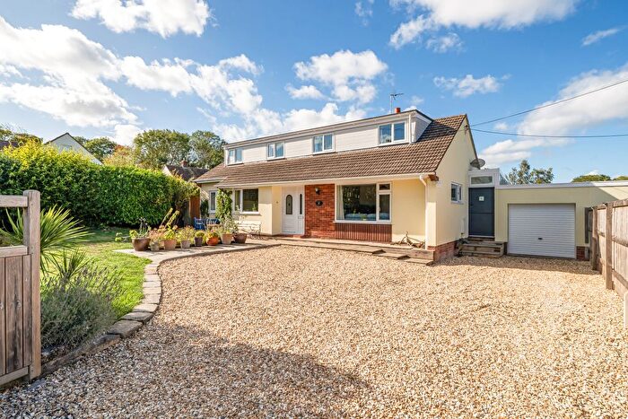 4 Bedroom Detached House For Sale In New Road, Trull, TA3