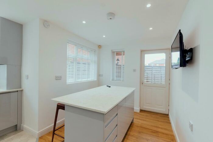 5 Bedroom House To Rent In Lansdowne Drive, Loughborough, LE11