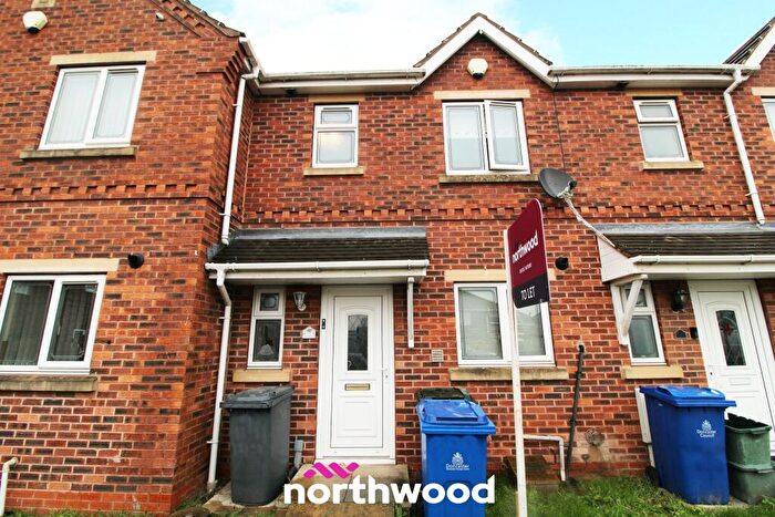 2 Bedroom Town House To Rent In Sunnymede View, Askern, Doncaster, DN6