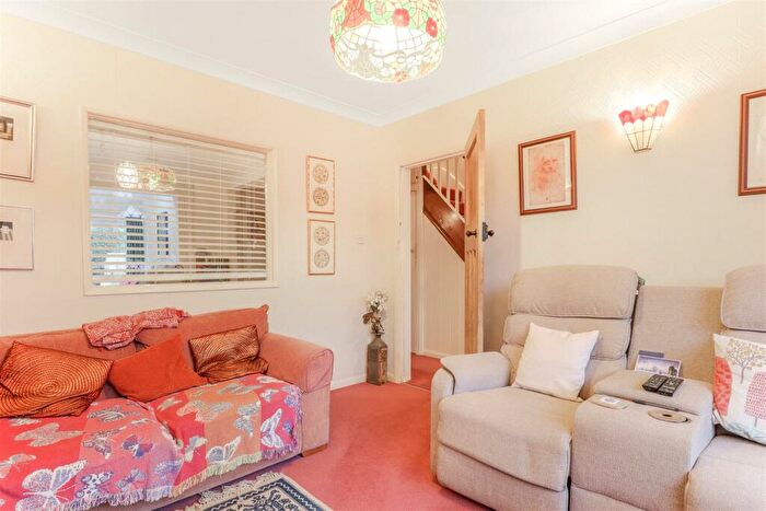 3 Bedroom Semi-Detached House For Sale In Randall Road, Kenilworth, CV8