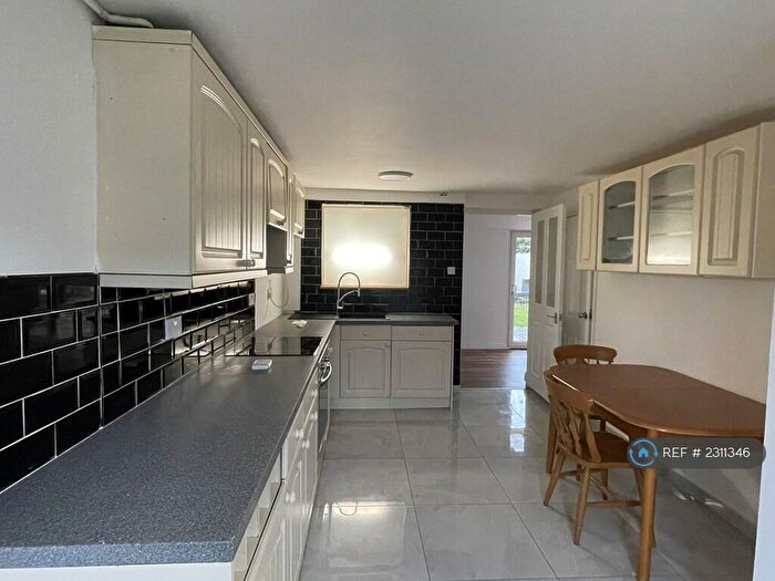 3 Bedroom Terraced House To Rent In Ellesmere Road, Cambridge, CB4