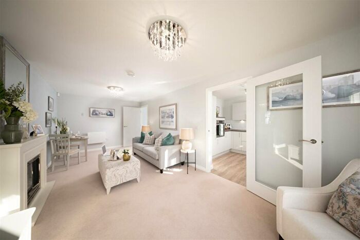 1 Bedroom Apartment For Sale In Nash Road, Westwood Cross, Margate, CT9