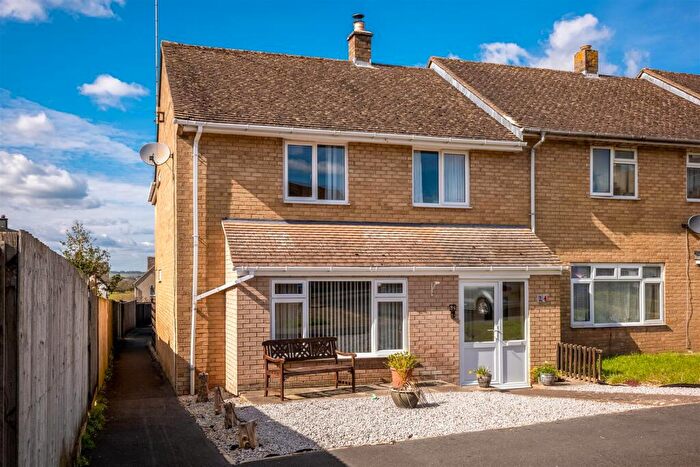 4 Bedroom Terraced House For Sale In Jefferson Piece, Charlbury, OX7