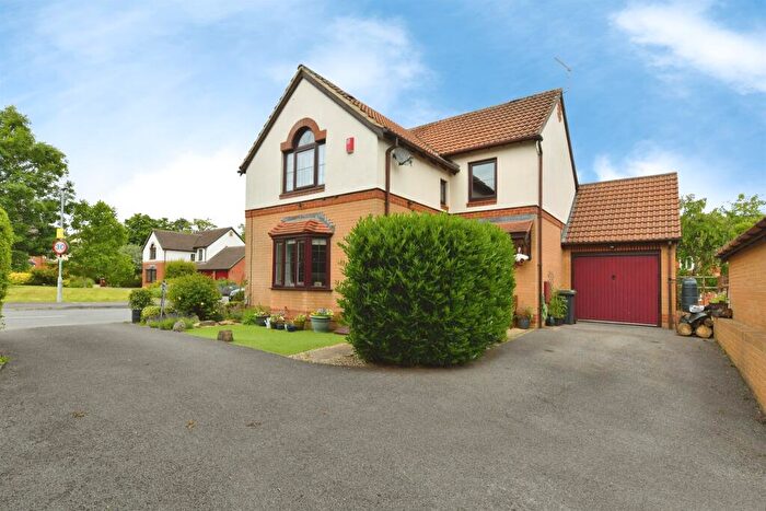 4 Bedroom Detached House For Sale In Bythebrook, Chippenham, SN14