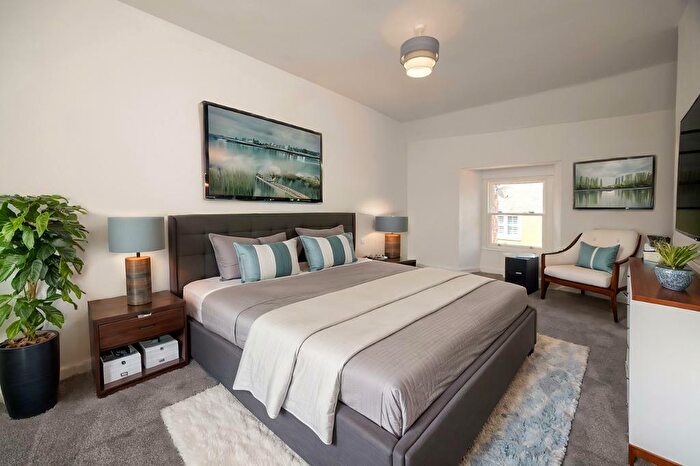 3 Bedroom Cottage For Sale In High Street, Auchtermuchty, Fife, KY14