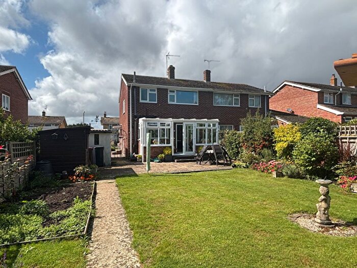 3 Bedroom Semi Detached House For Sale In Staplehurst, Kent, TN12