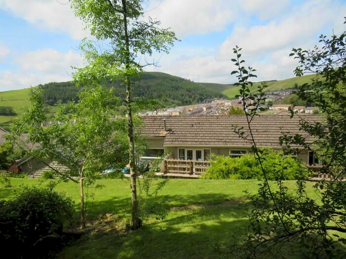 3 Bedroom Bungalow To Rent In Glamorgan Terrace, Gilfach Goch, Porth, CF39