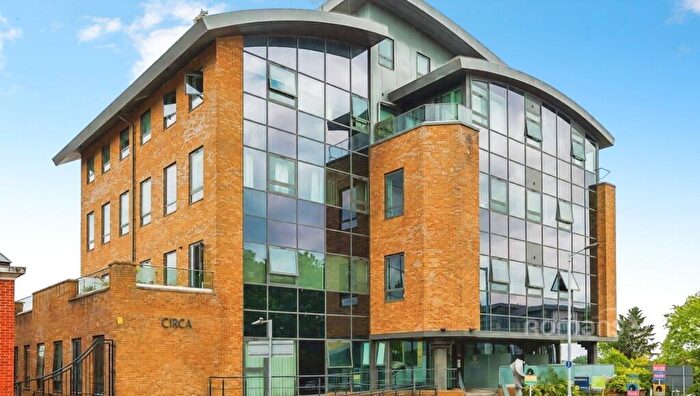 1 Bedroom Flat To Rent In The Ring, Bracknell, Berkshire, RG12