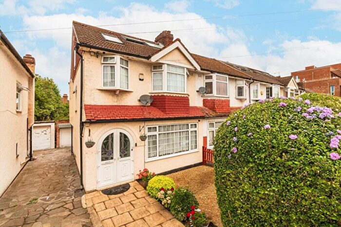 4 Bedroom End Of Terrace House For Sale In Elmgrove Road, Harrow, HA1