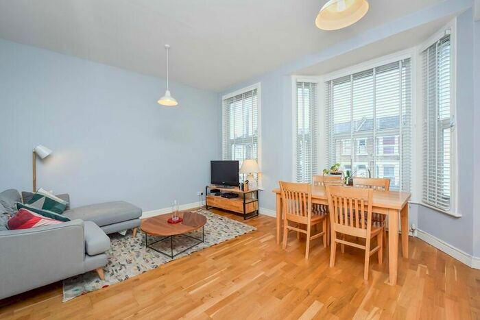 2 Bedroom Flat To Rent In Ryecroft Road, London, SE13