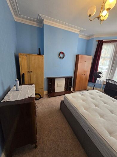 3 Bedroom Town House To Rent In Leigh Road, London, E6