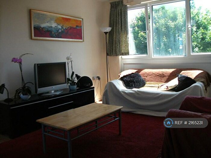 3 Bedroom Maisonette To Rent In Hyperion House, London, E3