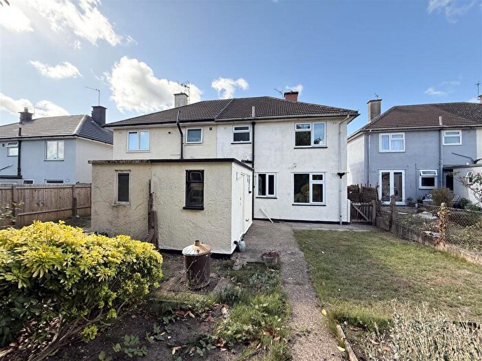 3 Bedroom Semi-Detached House For Sale In Cheriton Road, Aylestone, LE2