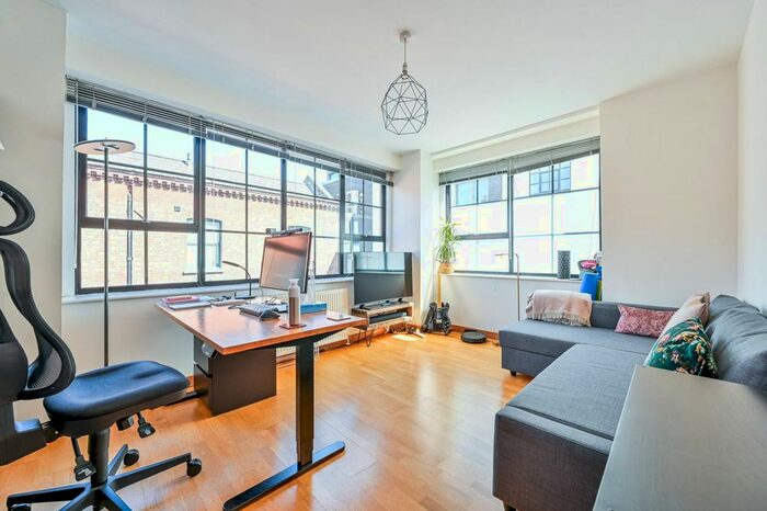 2 Bedroom Flat To Rent In Hoxton Market, Hoxton, London, N1