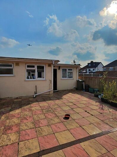1 Bedroom Flat To Rent In Hounslow, TW4