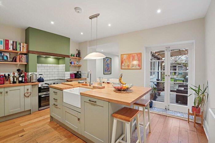 4 Bedroom Terraced House For Sale In Bath Street, Abingdon, OX14