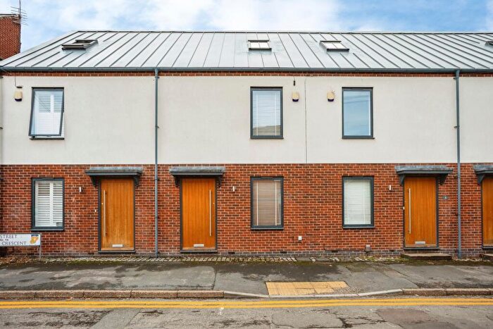 3 Bedroom Terraced House For Sale In Shaw Street, Nottingham, Nottinghamshire, NG11