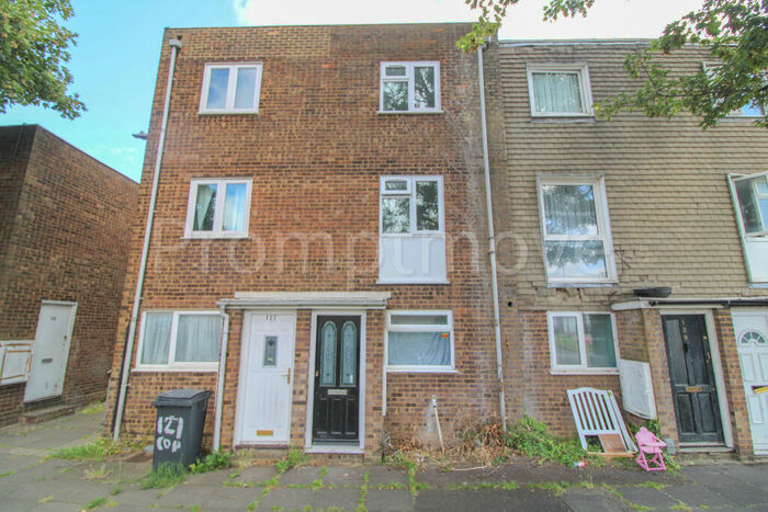 2 Bedroom Maisonette To Rent In Copenhagen Close Luton, LU3