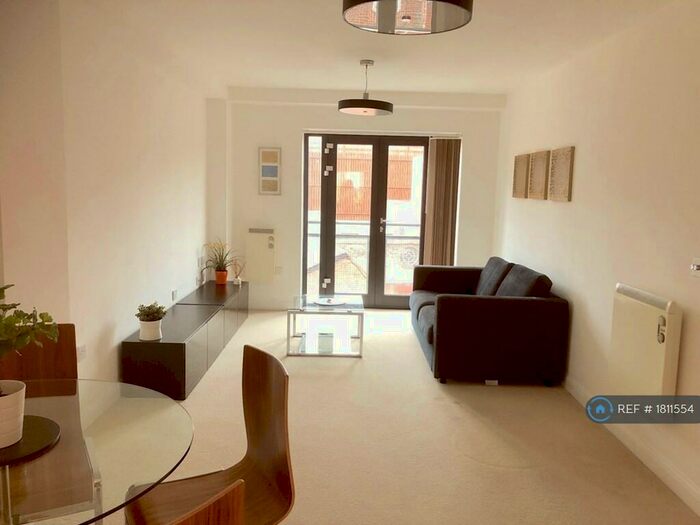 2 Bedroom Flat To Rent In George Street, Birmingham, B3