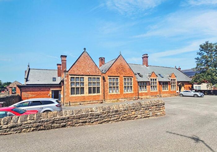 3 Bedroom Flat For Sale In Old School Lane, Creswell, Worksop, Nottinghamshire, S80