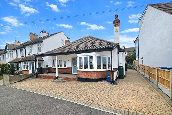 2 Bedroom Detached Bungalow For Sale In Leighton Avenue, Leigh On Sea, Leigh On Sea, SS9