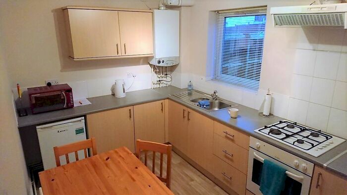 1 Bedroom Flat To Rent In Aldermans Green Road, Coventry, West Midlands, CV2