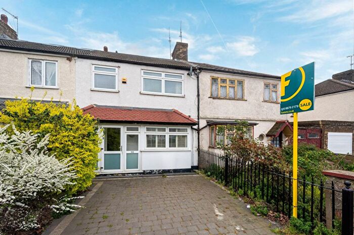 3 Bedroom Property For Sale In Tunnel Avenue, Greenwich, London, SE10