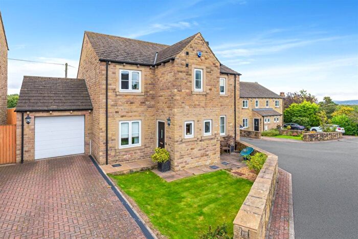4 Bedroom Detached House For Sale In Moor View, Addingham, Ilkley, LS29