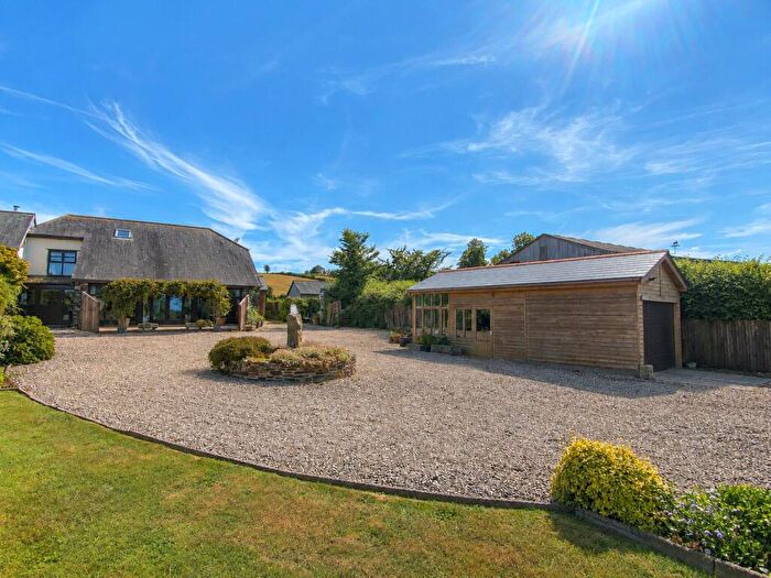 4 Bedroom Barn Conversion For Sale In Whiteley Farm, Lifton, Devon, PL16