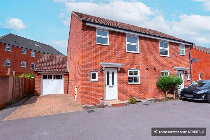 3 Bedroom Semi-Detached House To Rent In Hills Way, Bramley, RG26