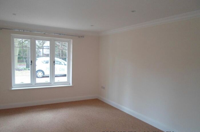 2 Bedroom Flat To Rent In Glenferness Avenue, Bournemouth, Dorset, BH4