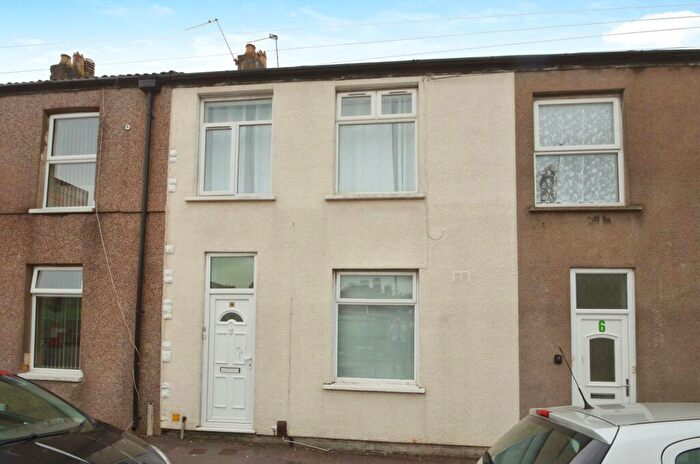 2 Bedroom Flat To Rent In Agate Street, Splott, Cardiff, CF24