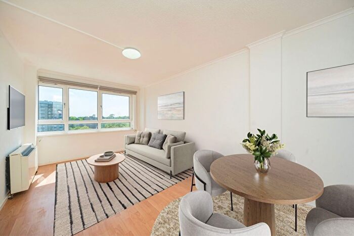 2 Bedroom Flat For Sale In Whitlock Drive, Southfields, SW19