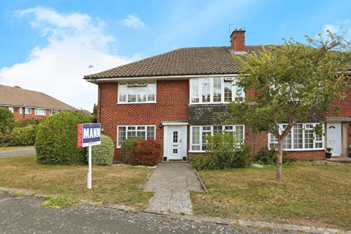3 Bedroom Maisonette For Sale In Garstons Road, Titchfield, Hampshire, PO14
