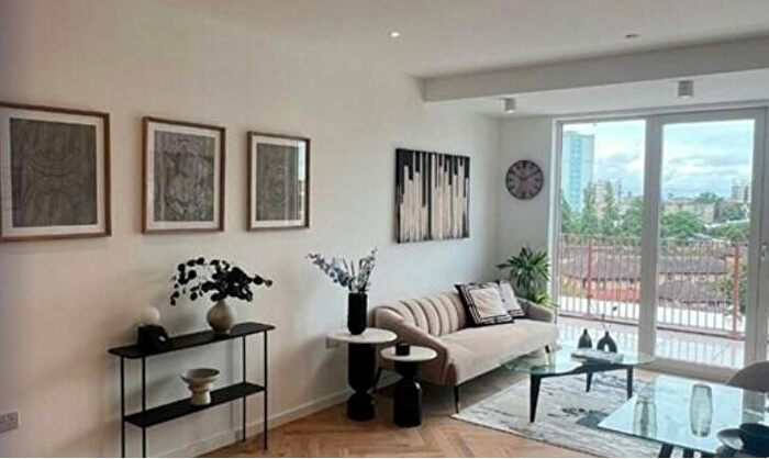 2 Bedroom Flat To Rent In Astra House, - Arklow Road, SE14