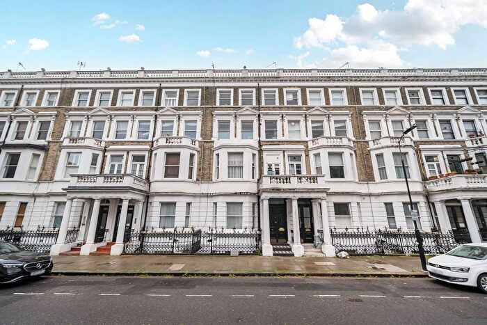 1 Bedroom Flat To Rent In Comeragh Road, Barons Court, London, W14