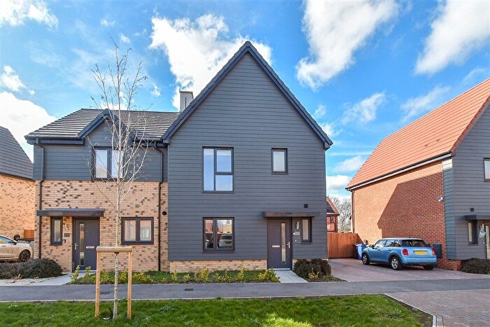 3 Bedroom Semi Detached House For Sale In Bethell Road, Faversham, Kent, ME13