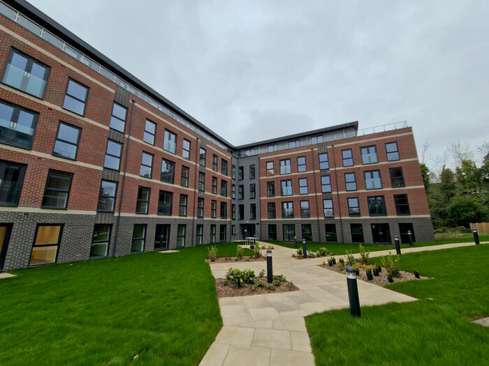 3 Bedroom Apartment To Rent In , Burley Road, Leeds, West Yorkshire, LS4