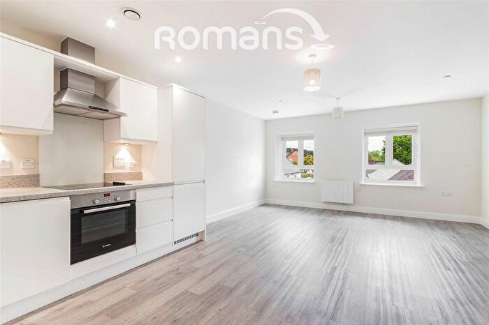 1 Bedroom Flat For Sale In High Street, Crowthorne, Berkshire, RG45
