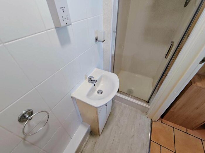 1 Bedroom Flat To Rent In Cathays Terrace, Cathays, Cardiff, CF24