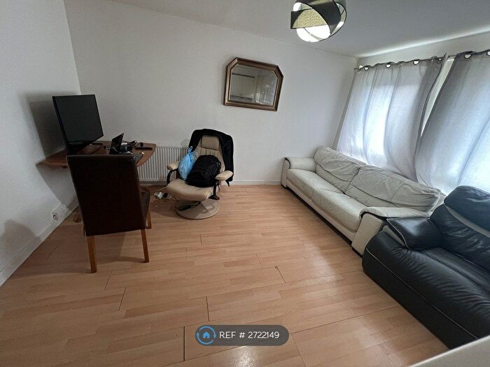 1 Bedroom Flat To Rent In Mcdonald Court, Aberdeen, AB24