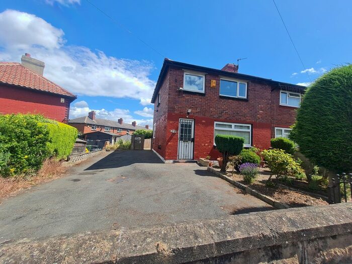 3 Bedroom Semi-Detached House To Rent In Thorpe Crescent, Middleton, Leeds, LS10