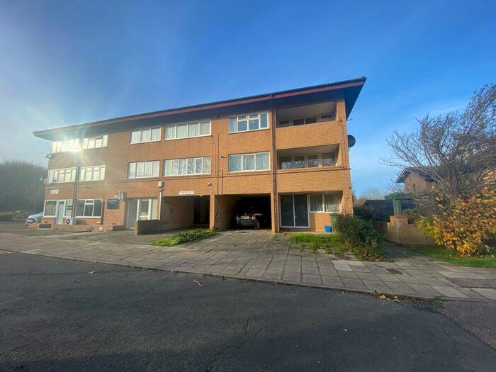 1 Bedroom Flat To Rent In Conniburrow Boulevard, MK14